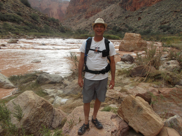 Hiking in the Little Colorado River Gorge